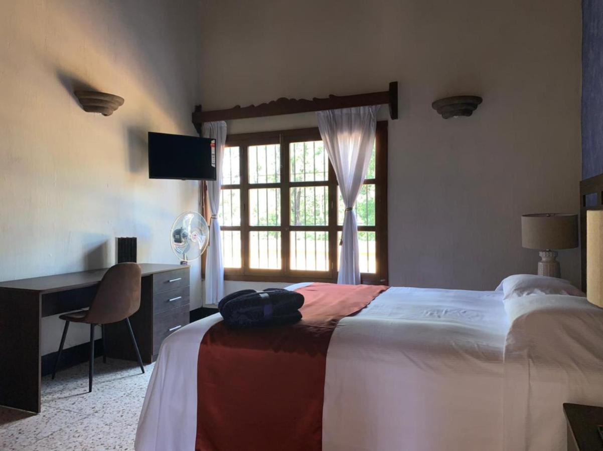 Hotel Posada San Miguel Антигуа-Гватемала Экстерьер фото