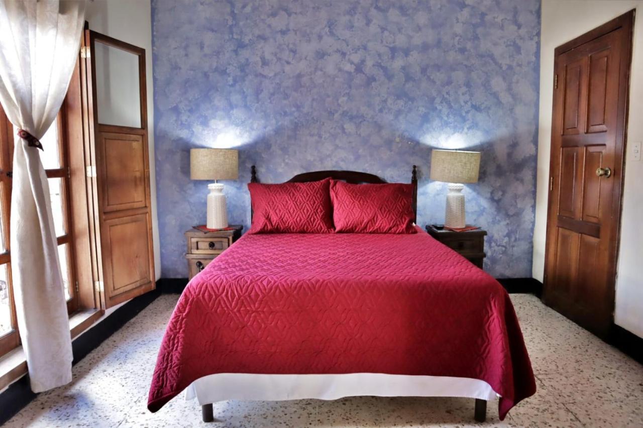 Hotel Posada San Miguel Антигуа-Гватемала Экстерьер фото