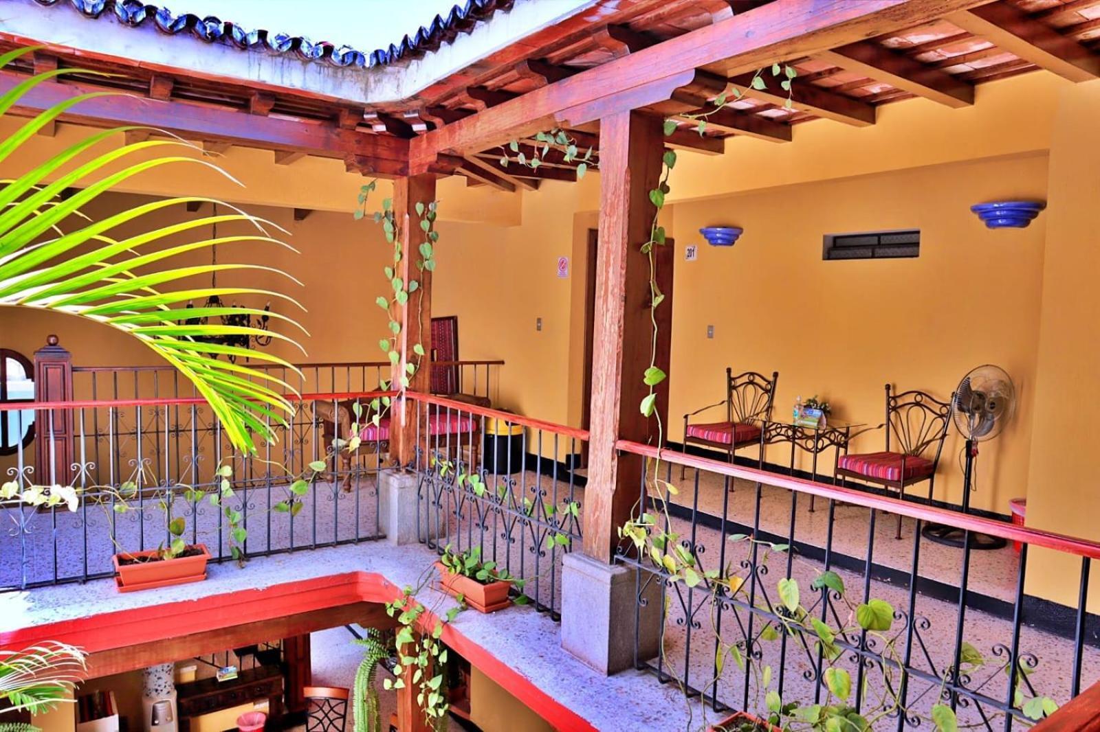Hotel Posada San Miguel Антигуа-Гватемала Экстерьер фото
